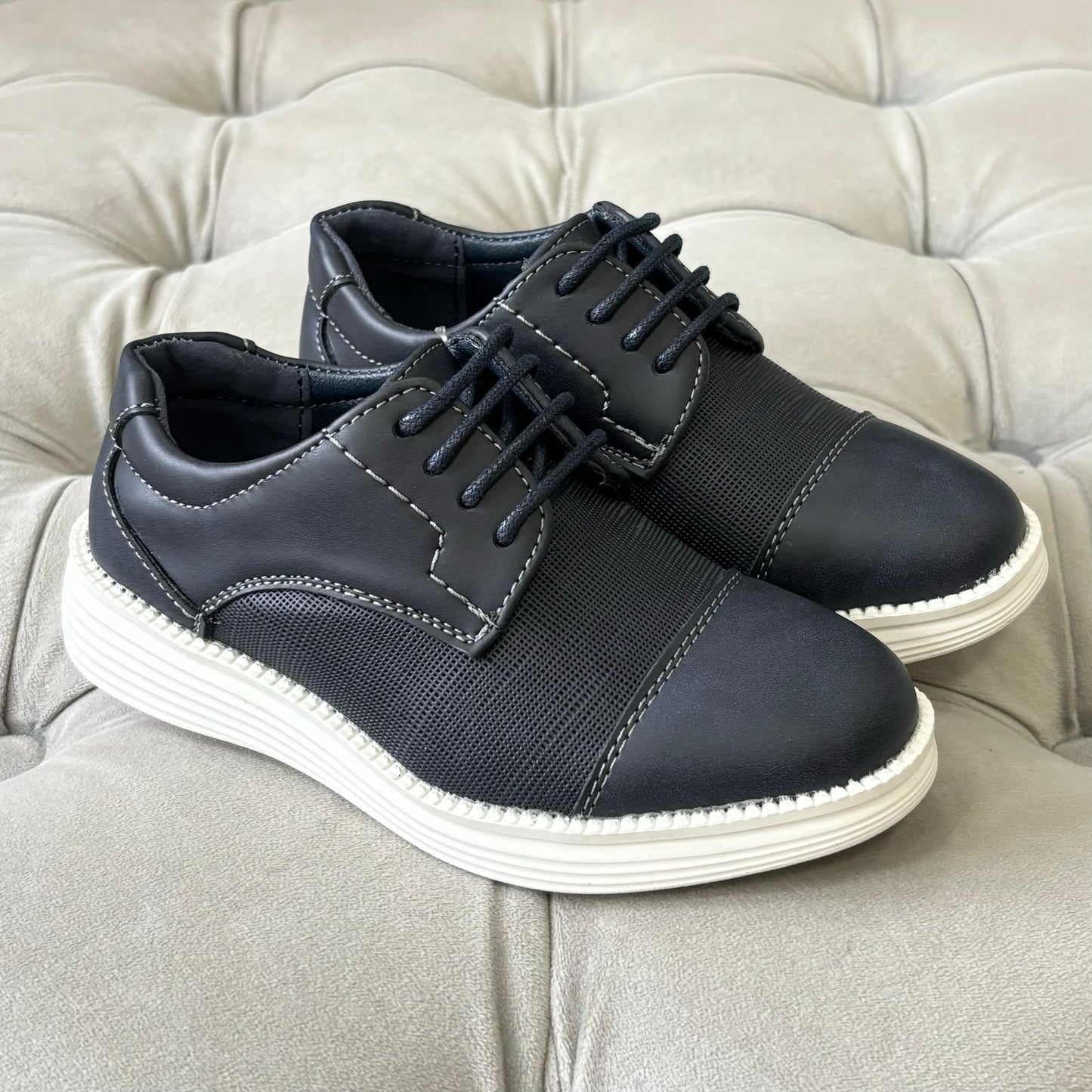 Boys “Felix” Navy Smart Trainers